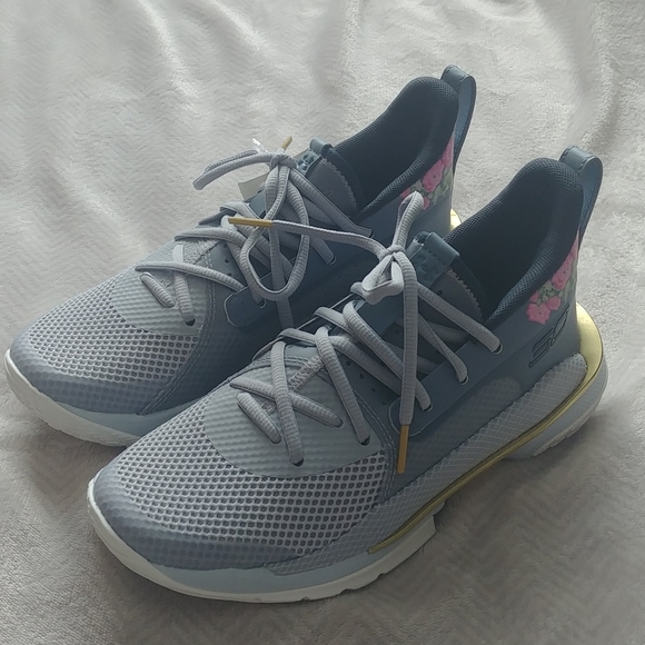 Under Armour Seth Curry 7 Chinese New Year basketball sneakers size 4.5 Youth - Picture 2 of 11